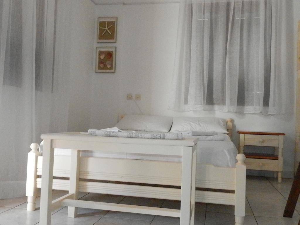 Aeolos Hotel Apartments Gytheio Rum bild